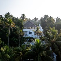 Jógový retreat s Lenkou & Lucií v Utopia Varkala v Indii