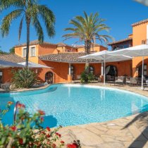 Jógové prázdniny s Nikol Tenevovou na Sardinii